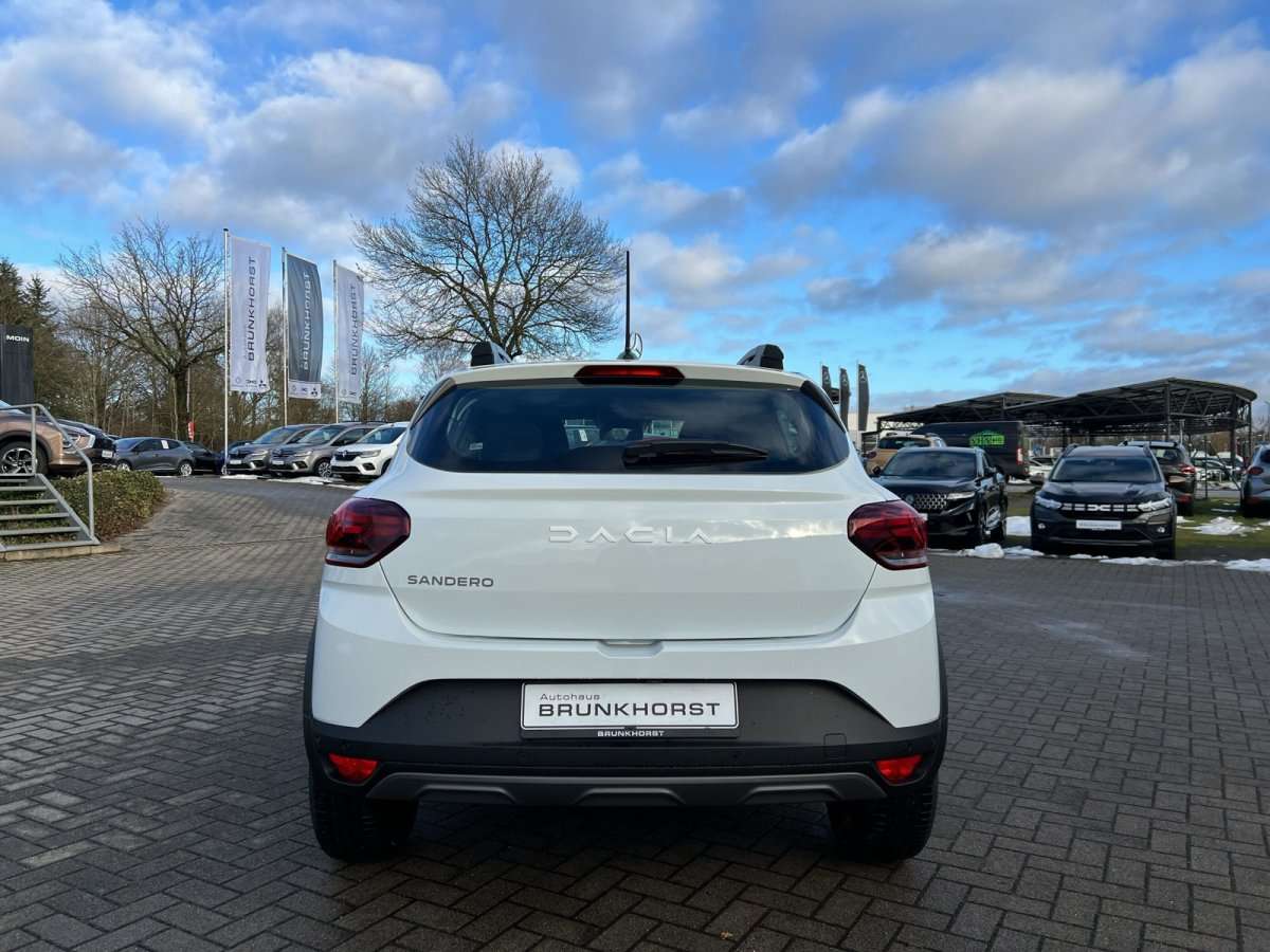 Fahrzeugbild eines Dacia Sandero