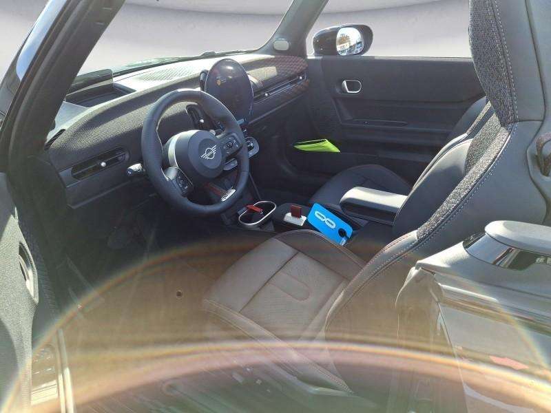 Fahrzeugbild eines MINI COOPER