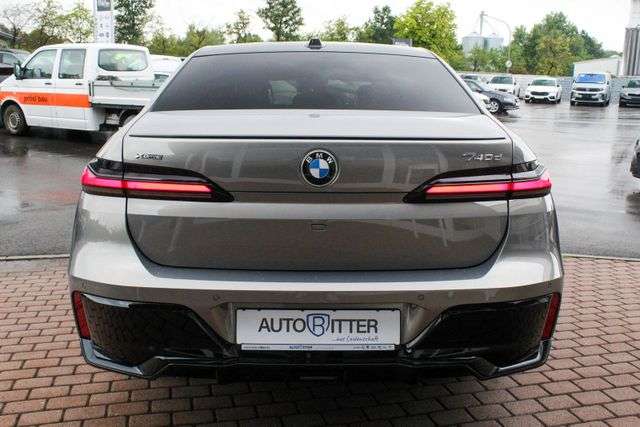 Fahrzeugbild eines BMW 7er-Reihe