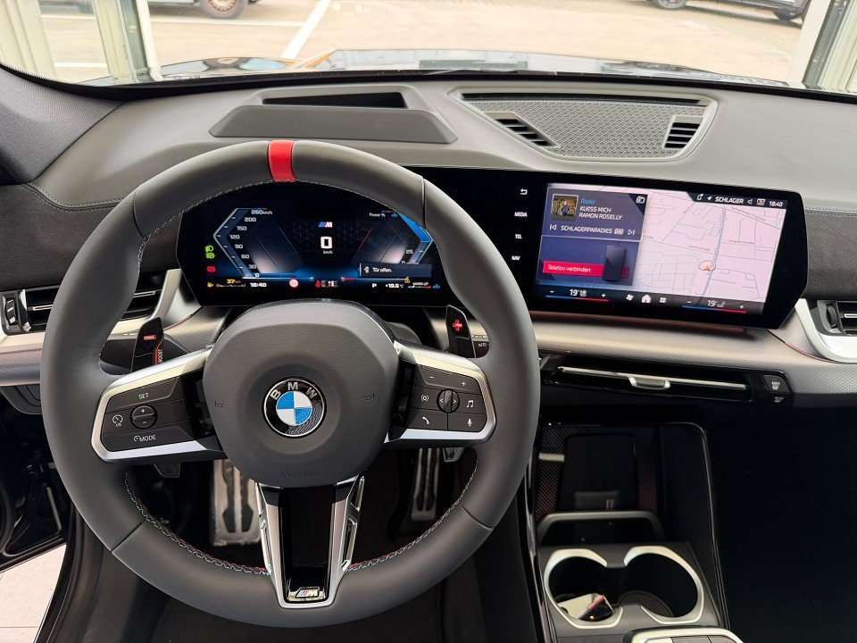 Fahrzeugbild eines BMW X1