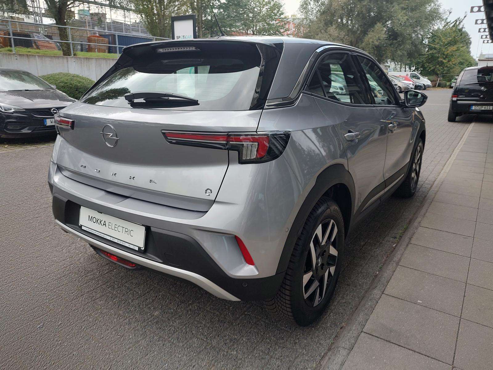 Fahrzeugbild eines Opel Mokka Electric