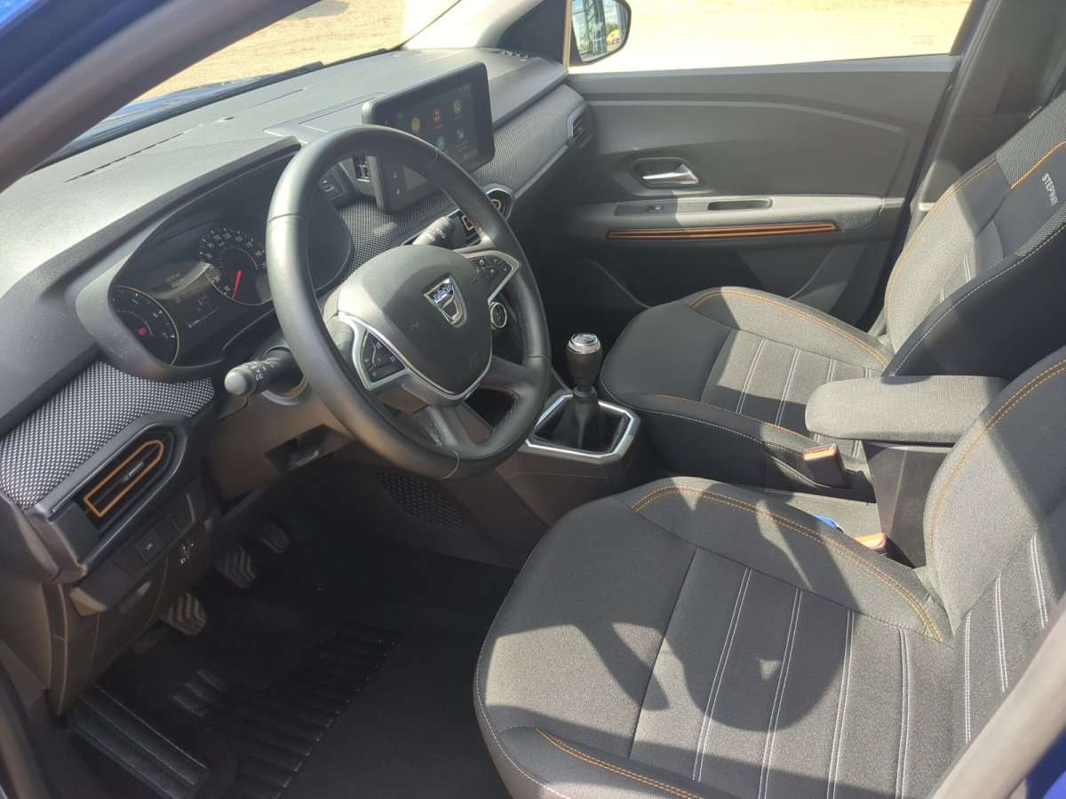 Fahrzeugbild eines Dacia Sandero