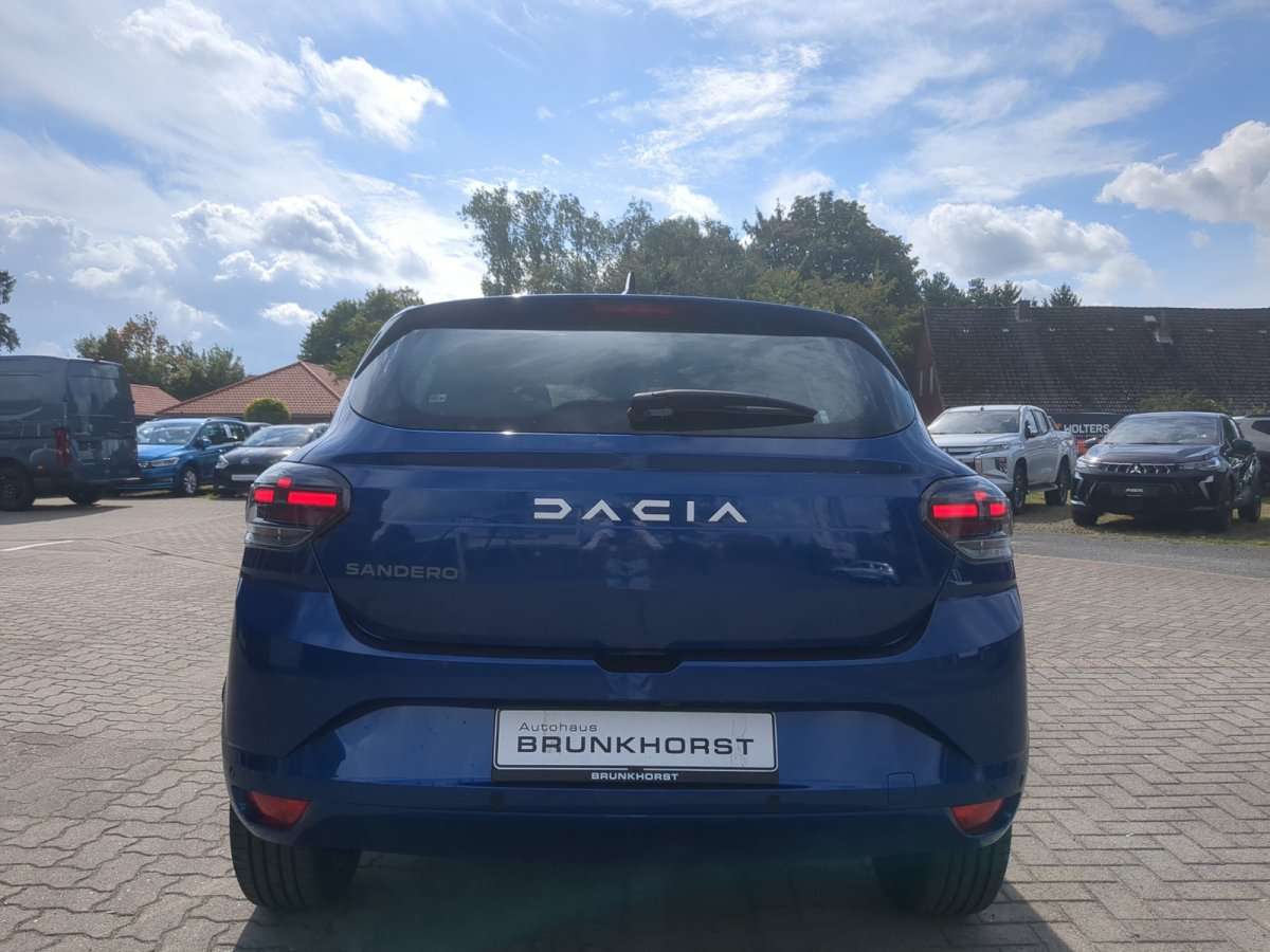 Fahrzeugbild eines Dacia Sandero