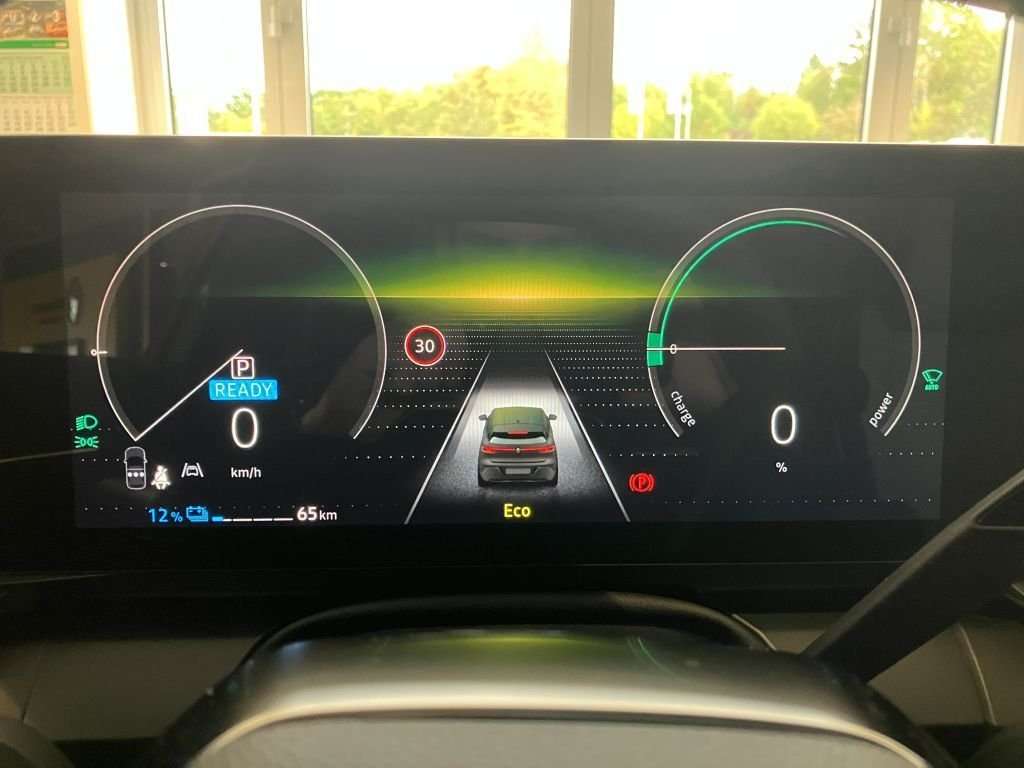 Fahrzeugbild eines Renault Megane E-TECH