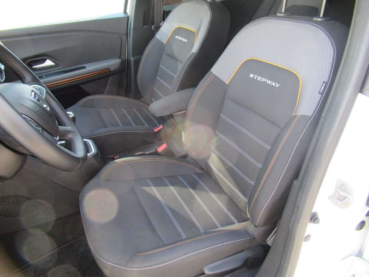 Fahrzeugbild eines Dacia Sandero