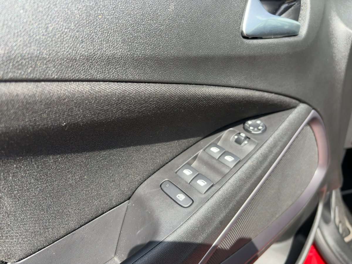 Fahrzeugbild eines Opel Crossland X