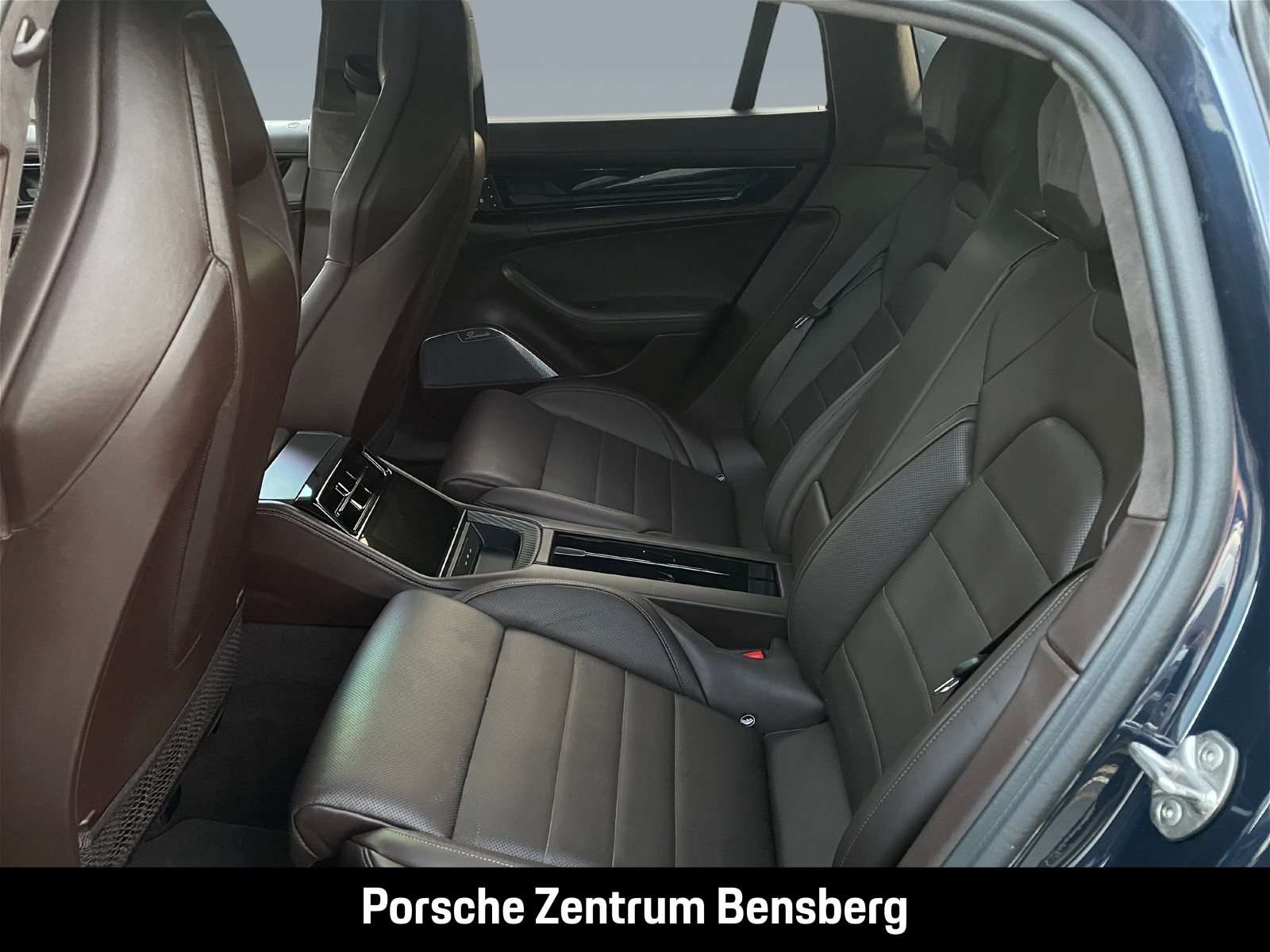 Fahrzeugbild eines Porsche Panamera