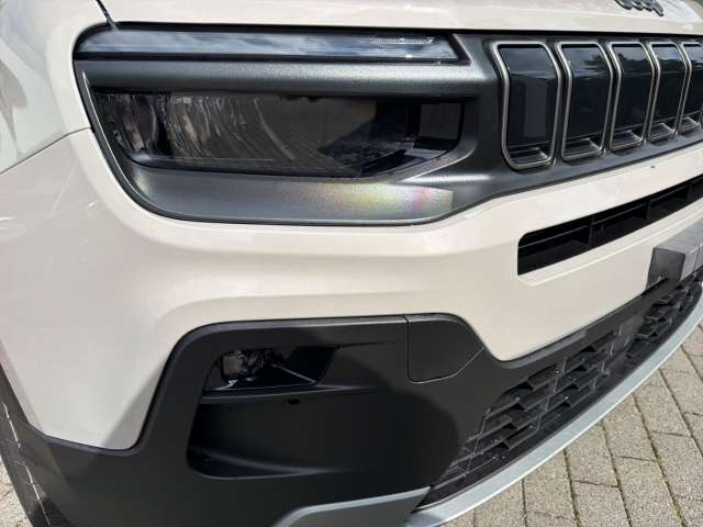 Fahrzeugbild eines Jeep Avenger