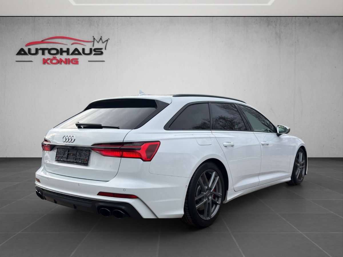 Fahrzeugbild eines Audi S6