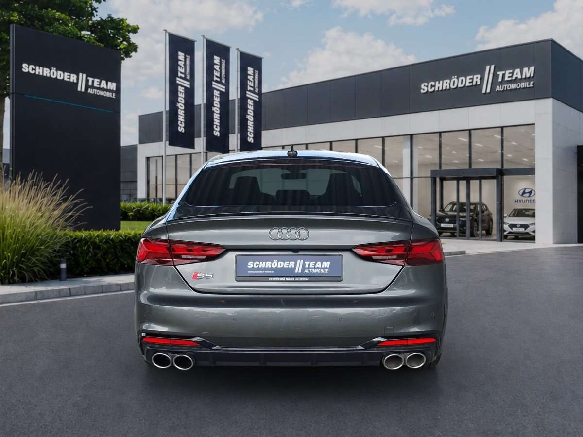 Fahrzeugbild eines Audi S5