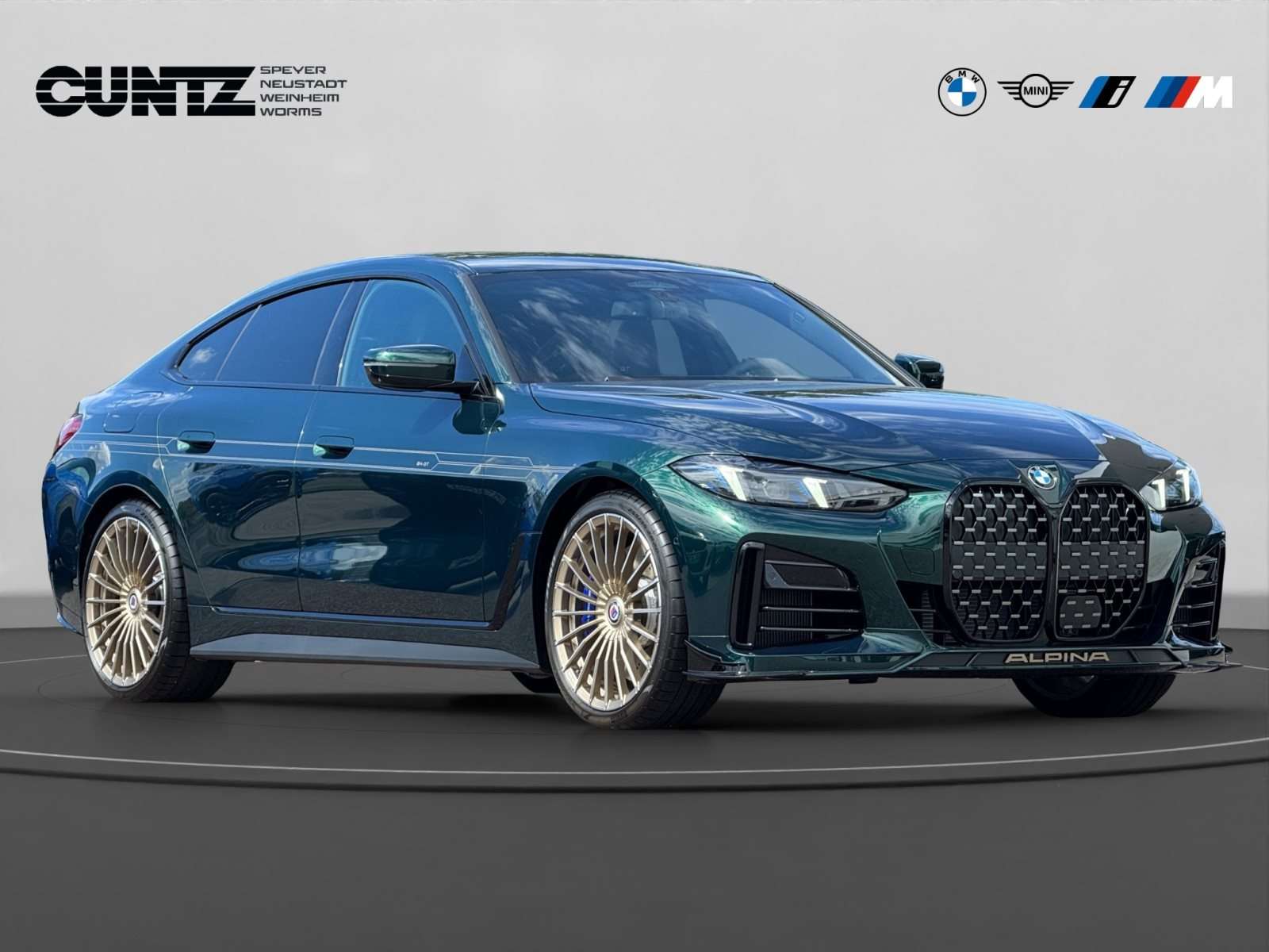 Fahrzeugbild eines Alpina B4