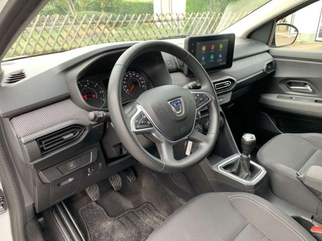 Fahrzeugbild eines Dacia Jogger