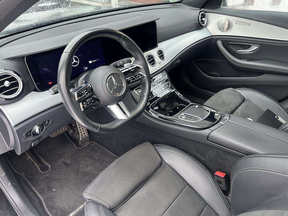 Fahrzeugbild eines Mercedes-Benz E-Klasse