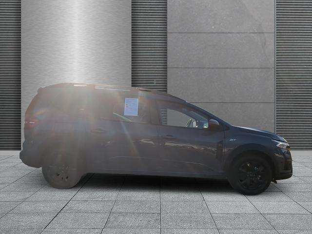 Fahrzeugbild eines Dacia Jogger