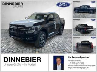 Schräge Frontansicht auf einen Ford Ranger , freigestellt