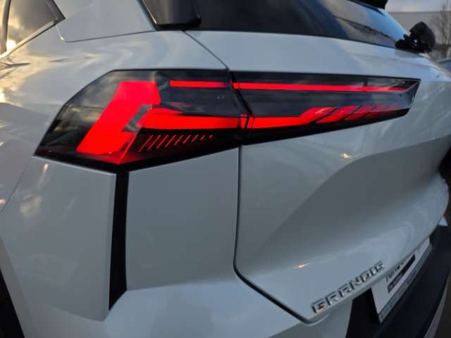 Fahrzeugbild eines Mitsubishi Grandis