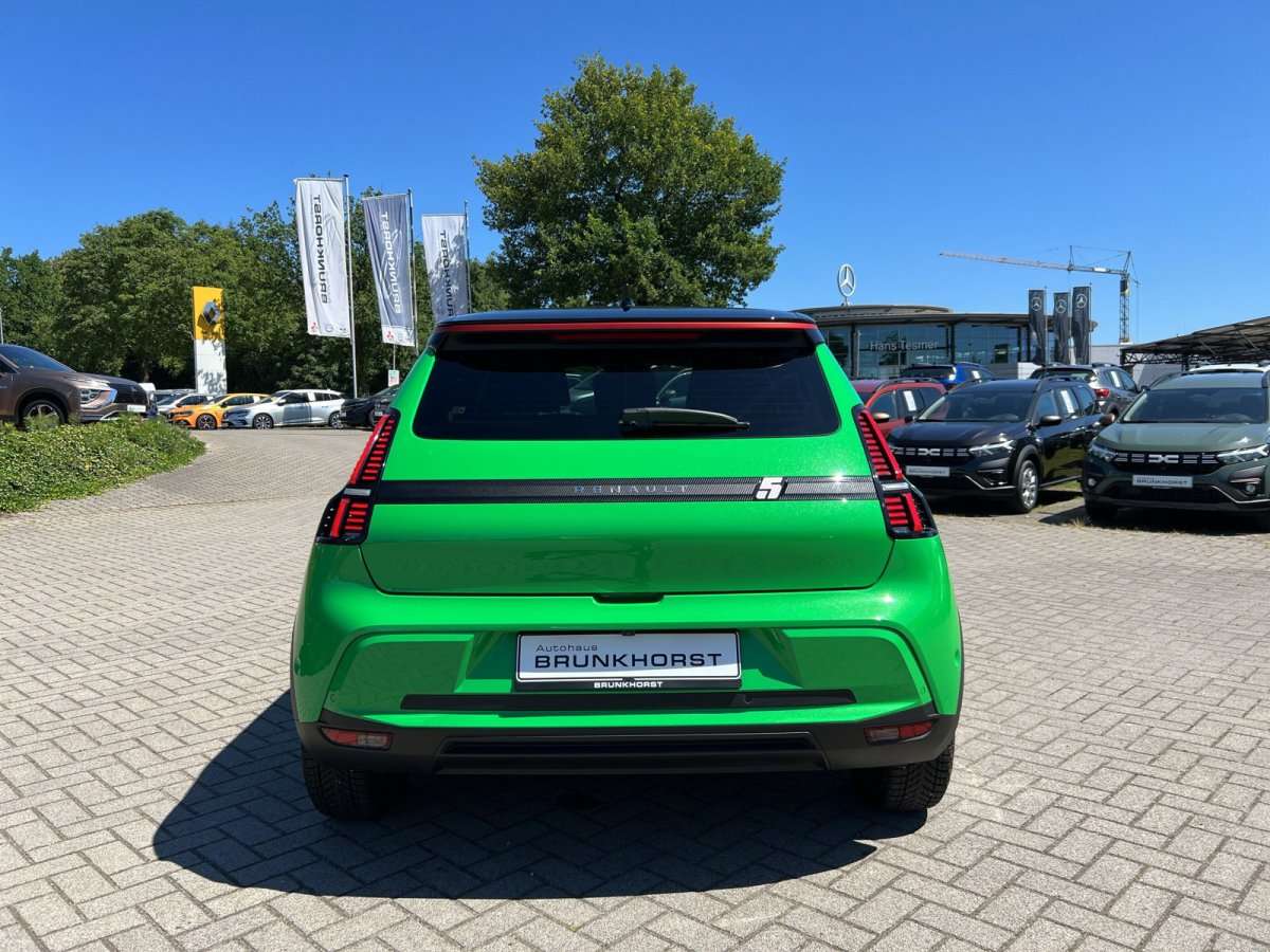 Fahrzeugbild eines Renault 5 E-TECH