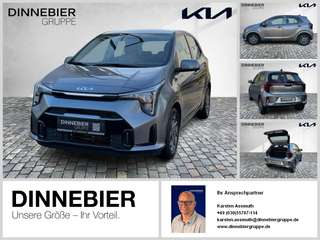 Schräge Frontansicht auf einen Kia Picanto , freigestellt