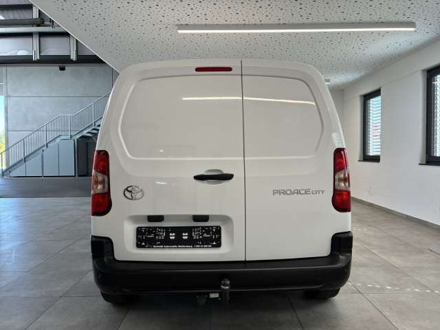 Fahrzeugbild eines Toyota Proace