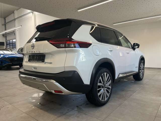 Fahrzeugbild eines Nissan X-TRAIL