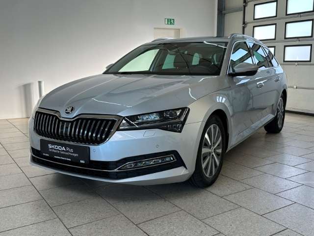 Fahrzeugbild eines Skoda Superb