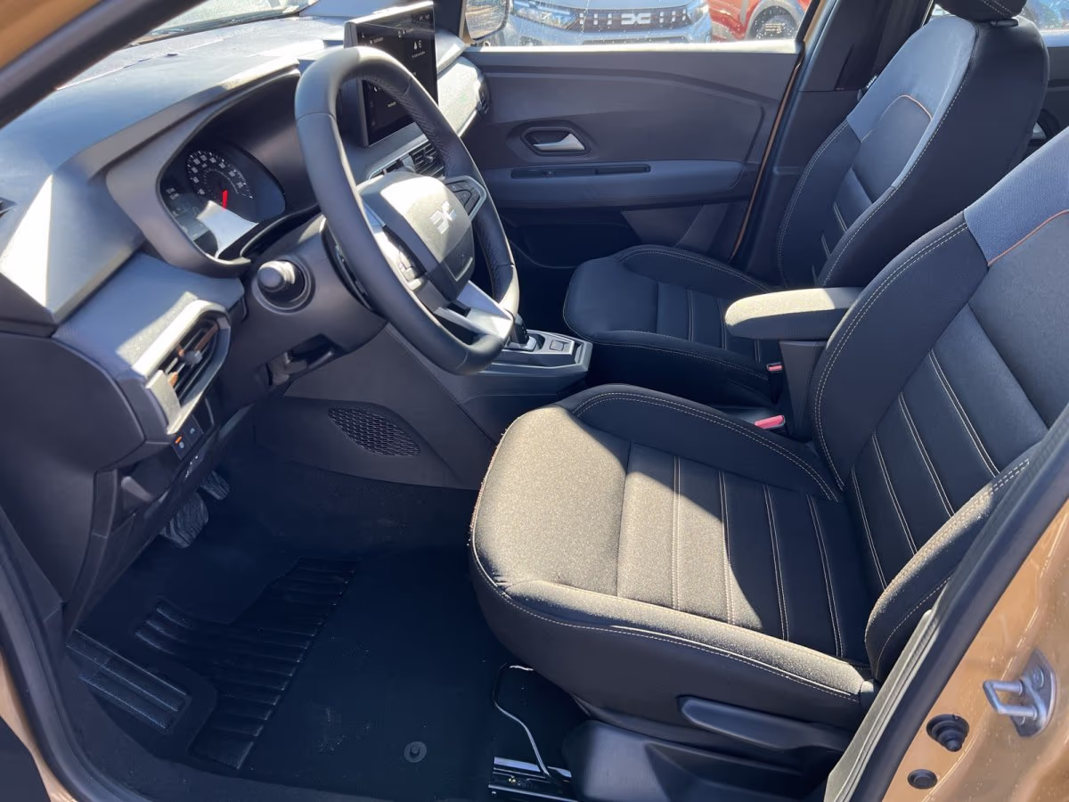 Fahrzeugbild eines Dacia Sandero