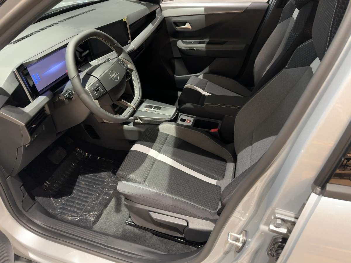 Fahrzeugbild eines Opel Frontera