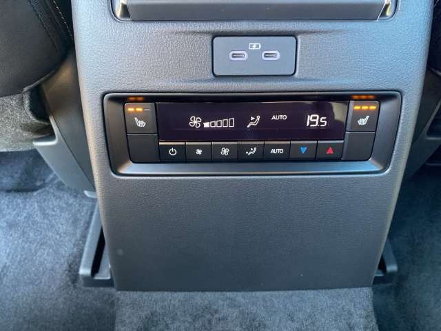 Fahrzeugbild eines Mazda CX-80