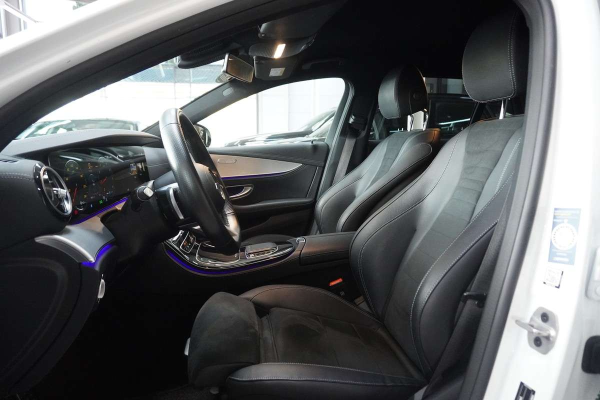 Fahrzeugbild eines Mercedes-Benz E-Klasse