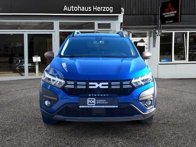 Fahrzeugbild eines Dacia Sandero