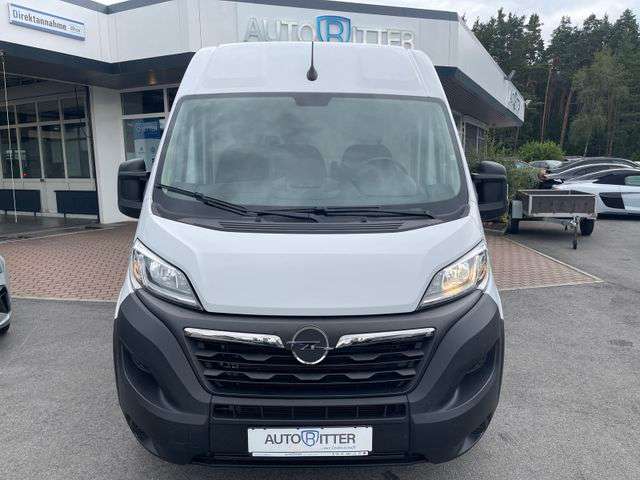 Fahrzeugbild eines Opel Movano