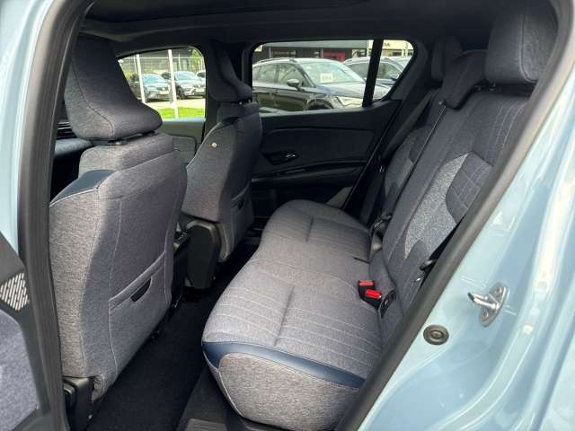 Fahrzeugbild eines Renault 4 E-TECH