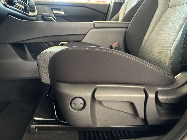 Fahrzeugbild eines Nissan X-TRAIL