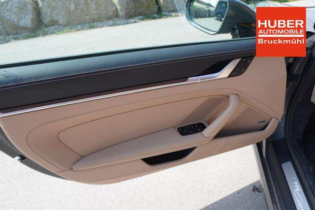 Fahrzeugbild eines Porsche 911