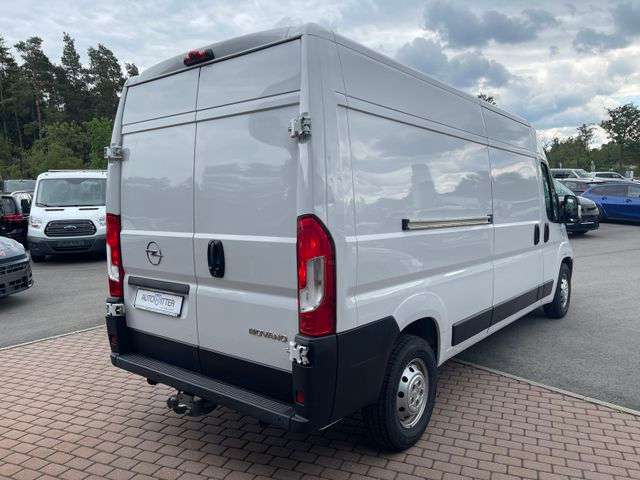 Fahrzeugbild eines Opel Movano