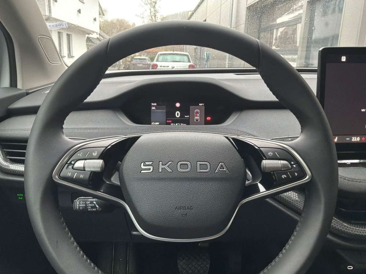 Fahrzeugbild eines Skoda ELROQ