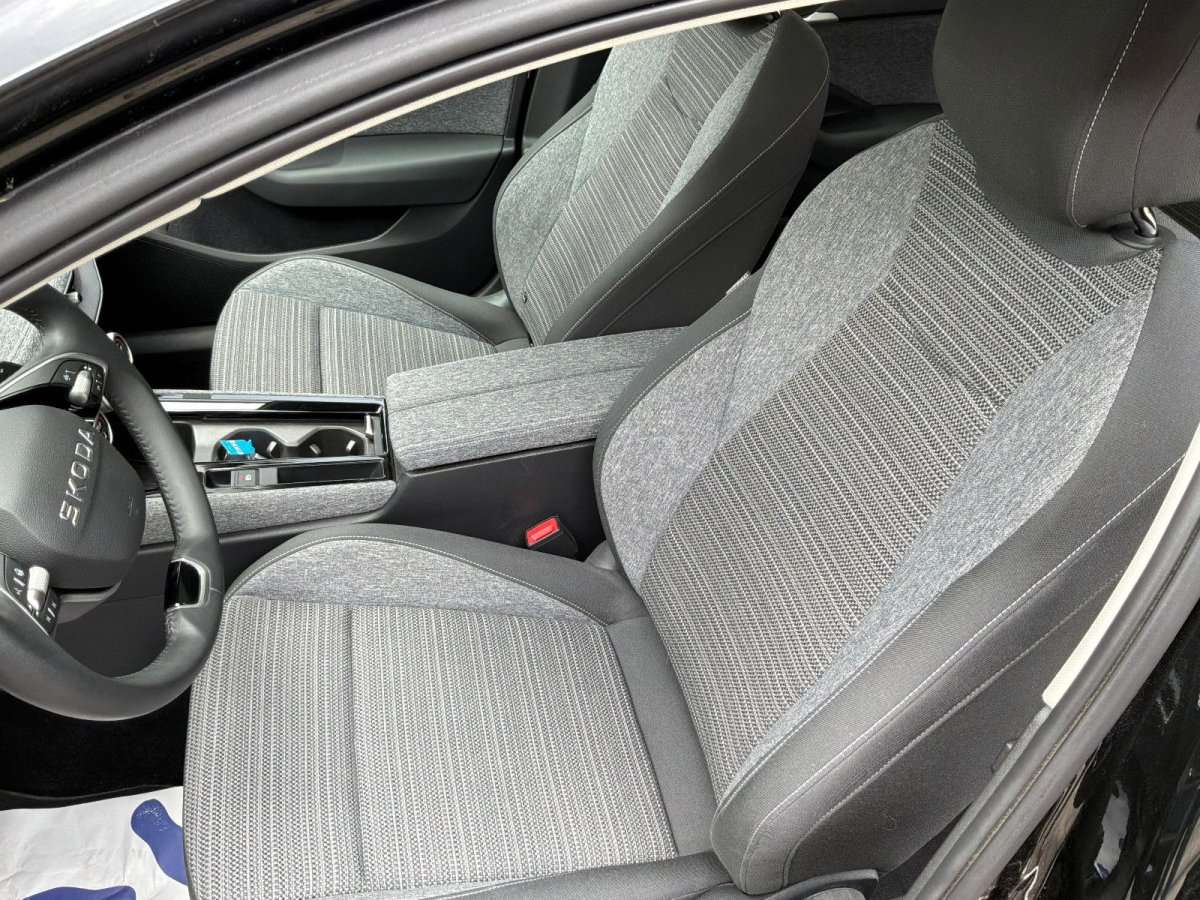 Fahrzeugbild eines Skoda Superb