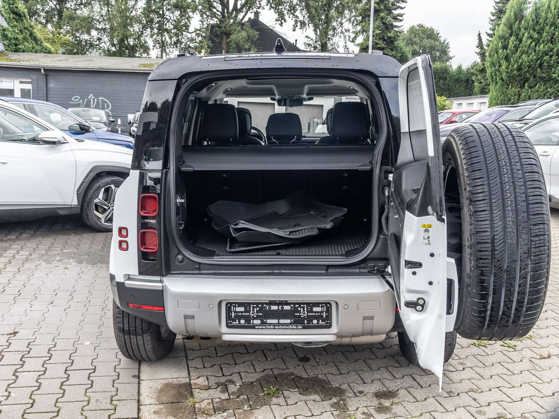 Fahrzeugbild eines Land Rover Defender