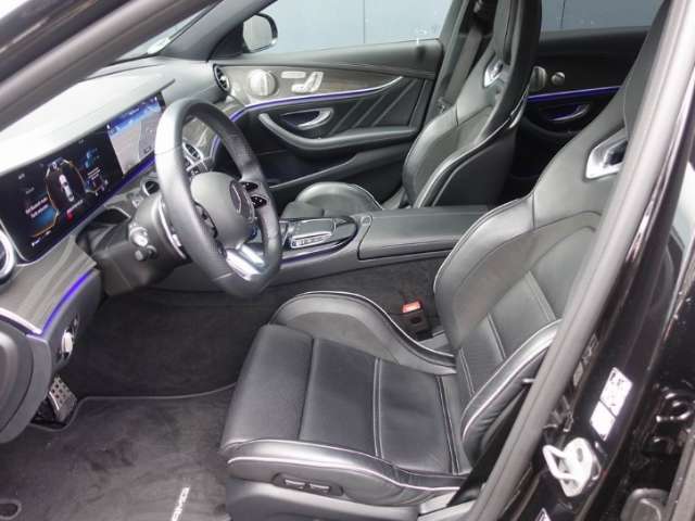 Fahrzeugbild eines Mercedes-Benz E-Klasse