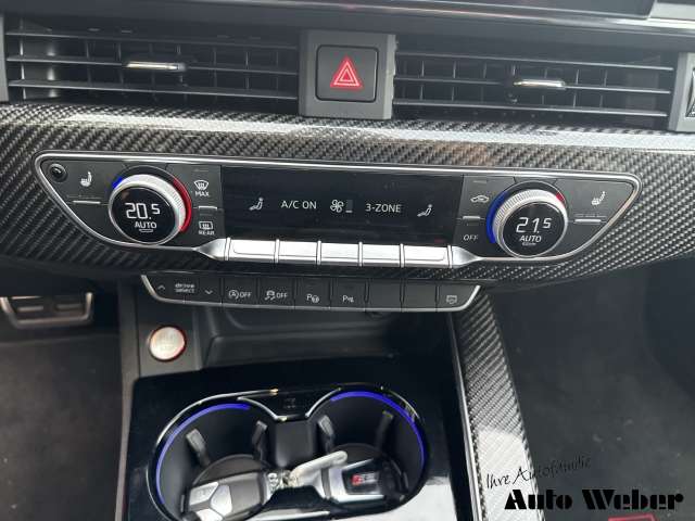 Fahrzeugbild eines Audi RS4