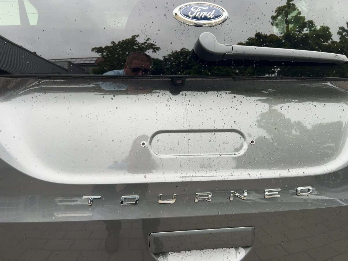 Fahrzeugbild eines Ford Grand Tourneo
