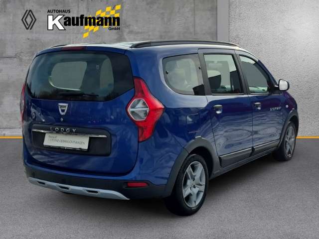 Fahrzeugbild eines Dacia Lodgy