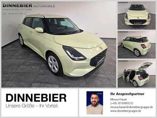 Schräge Frontansicht auf einen Suzuki Swift , freigestellt