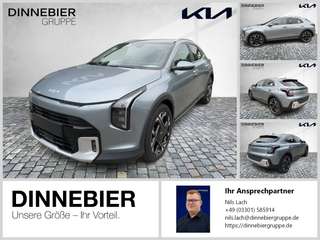 Schräge Frontansicht auf einen Kia XCeed , freigestellt