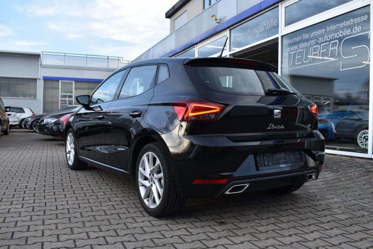 Fahrzeugbild eines SEAT Ibiza