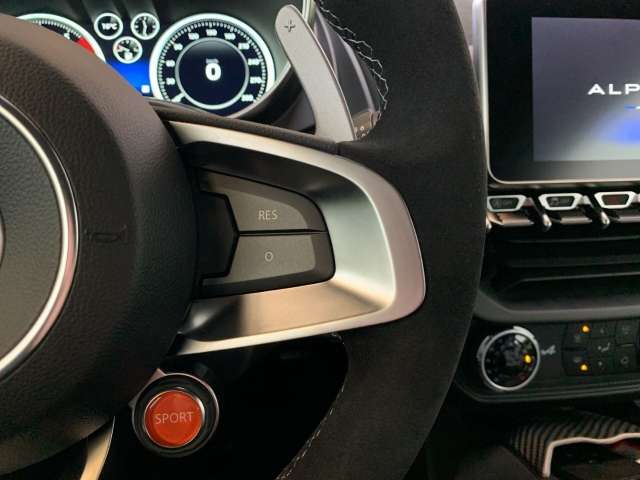 Fahrzeugbild eines Alpine A110