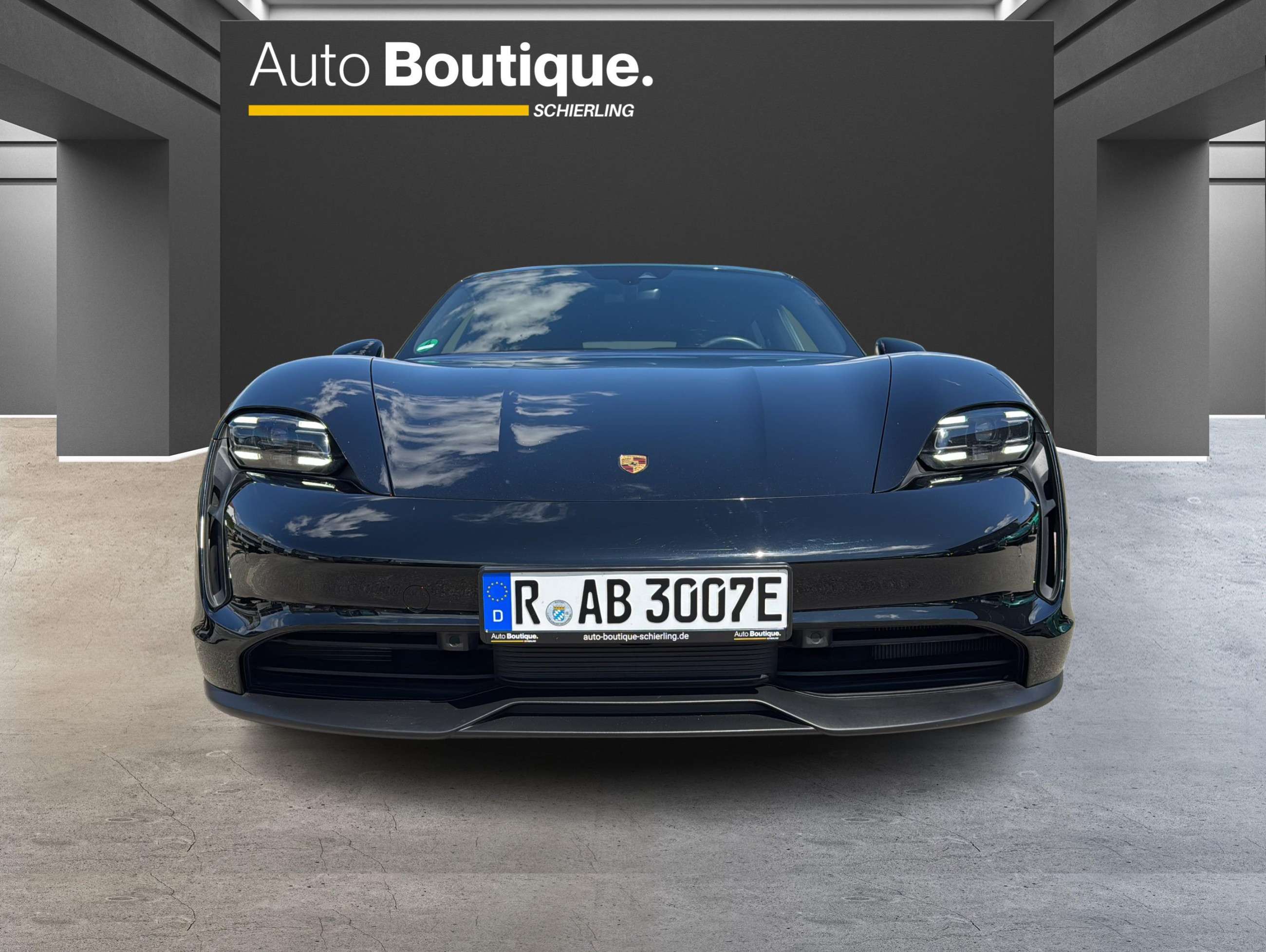 Fahrzeugbild eines Porsche Taycan