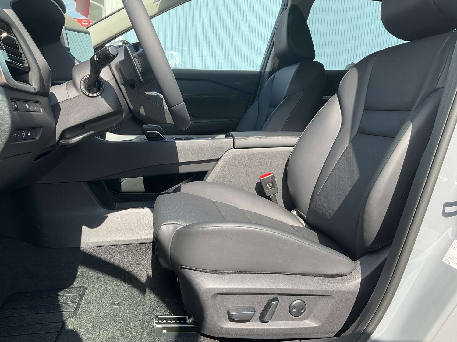 Fahrzeugbild eines Nissan X-TRAIL