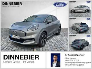 Schräge Frontansicht auf einen Ford Puma Gen-E , freigestellt