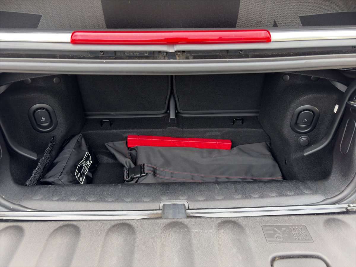 Fahrzeugbild eines MINI COOPER